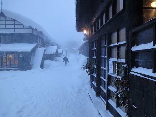 玄関前雪.jpg